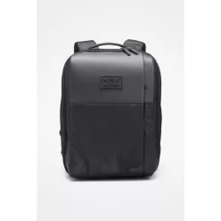   MiniMeis pelenkázó hátizsák és babarögzítő hám étkezőszékhez Hero G5 Black