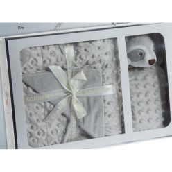   Gamberritos takaró plüss buborékos anyagú 80x110cm szundikendővel szürke mosómedve 10887